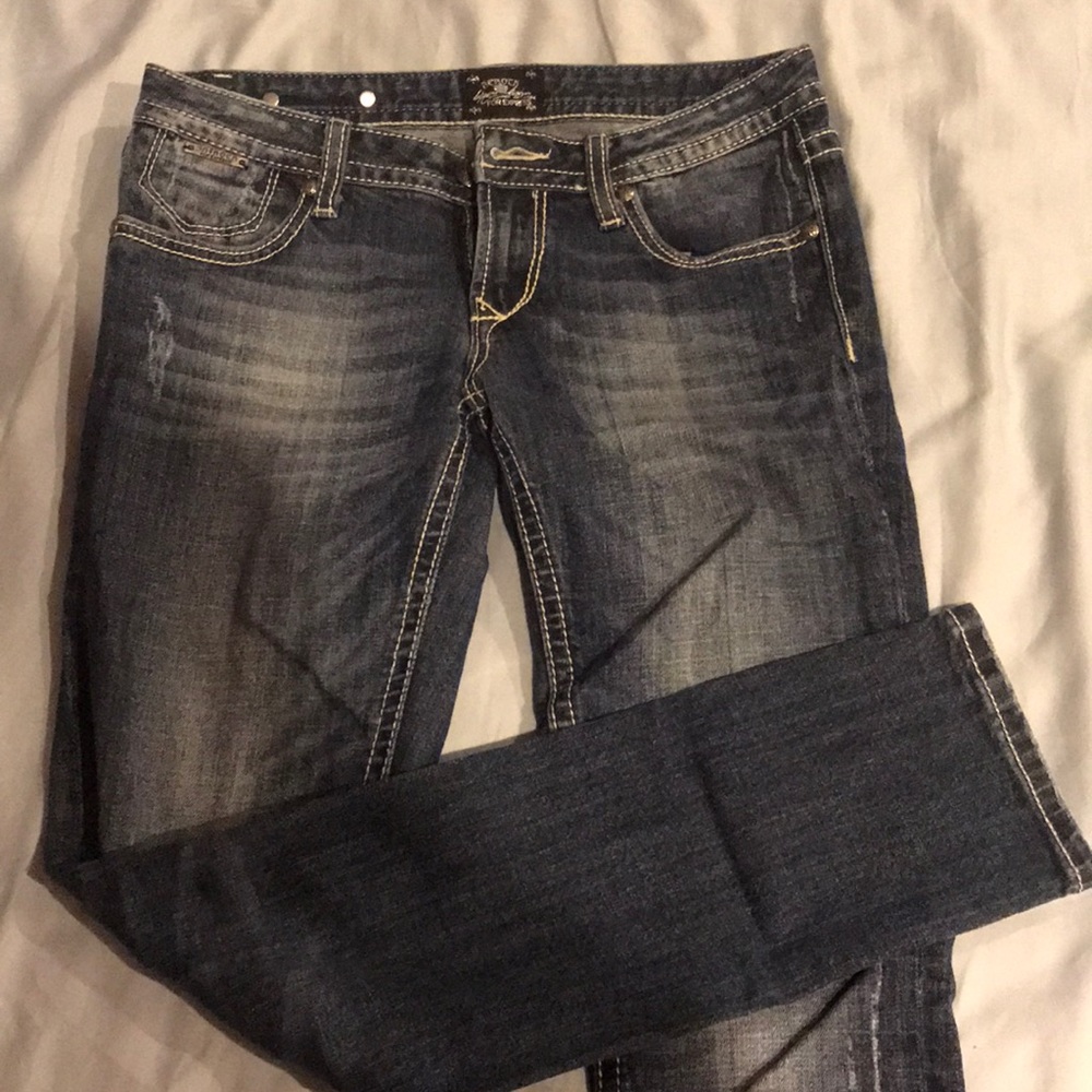 Low rise skinny jeans